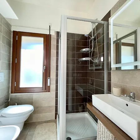 Vicina Al Mare Con Grande Giardino - Tulipano